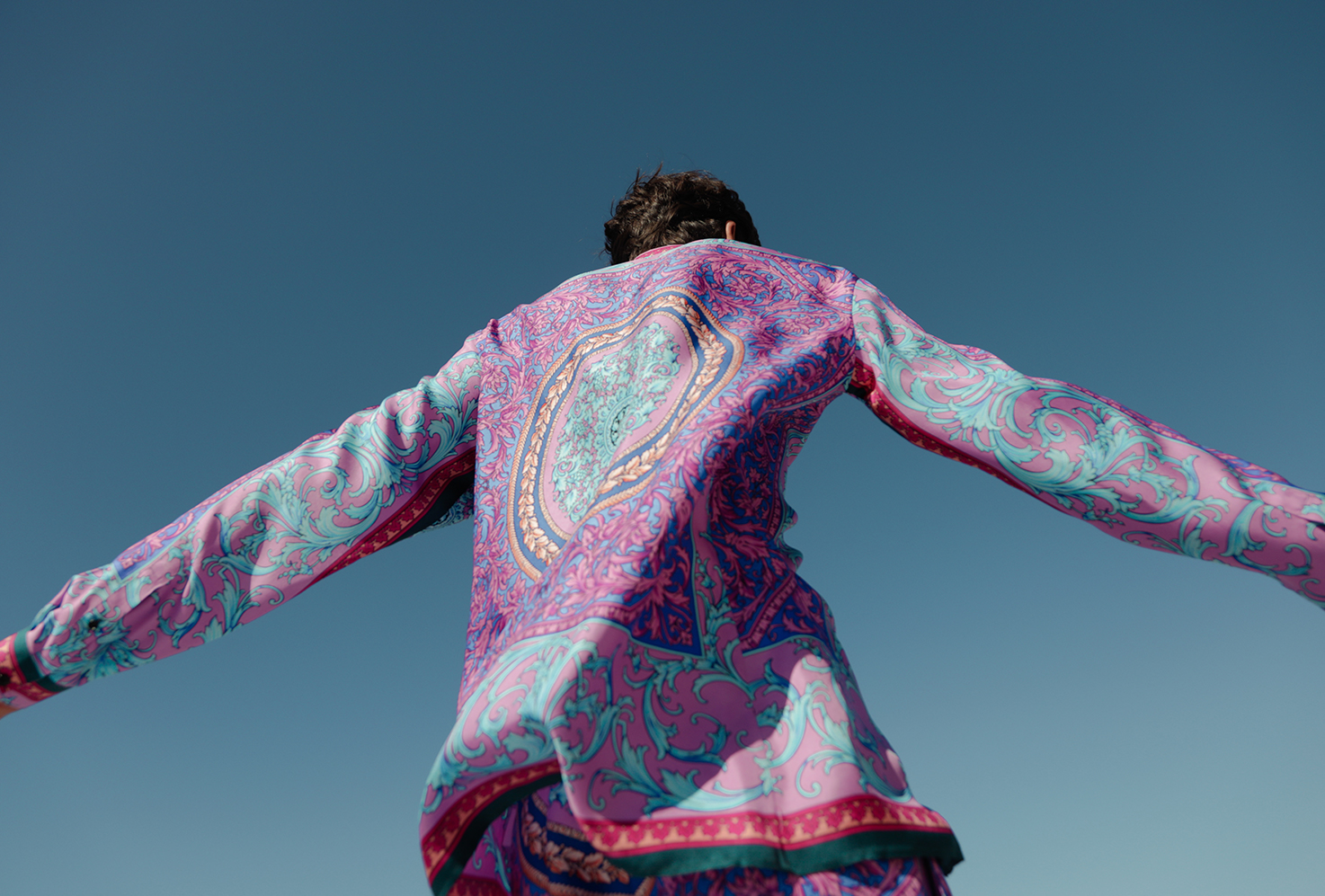 VERSACE: A NEW SYMPHONIC VISION