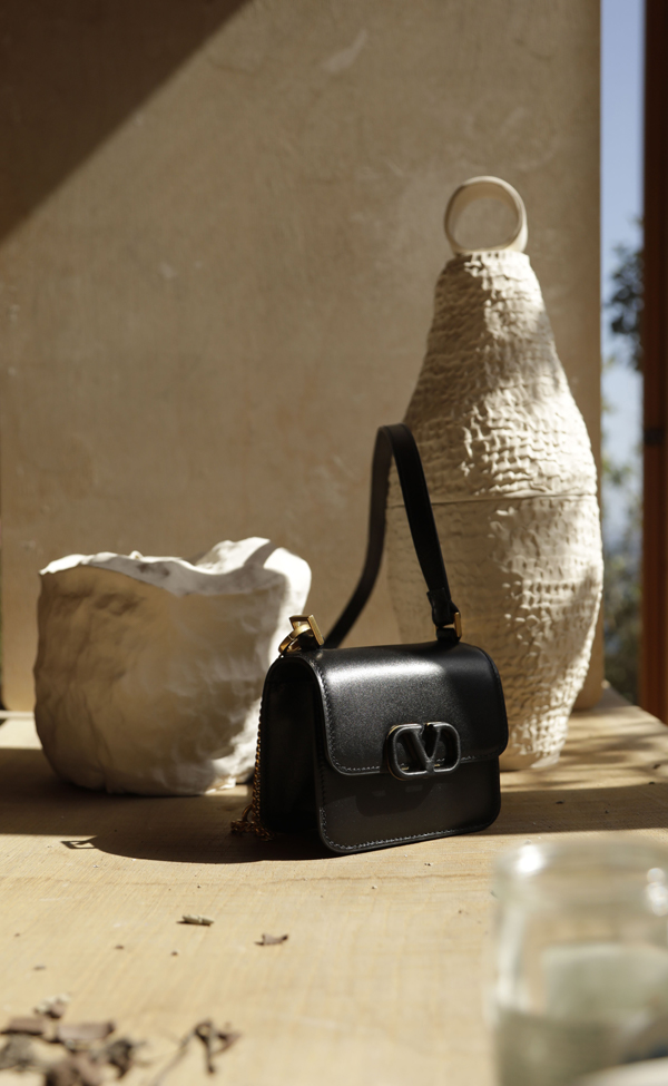 Valentino Garavani: new shape of wonder